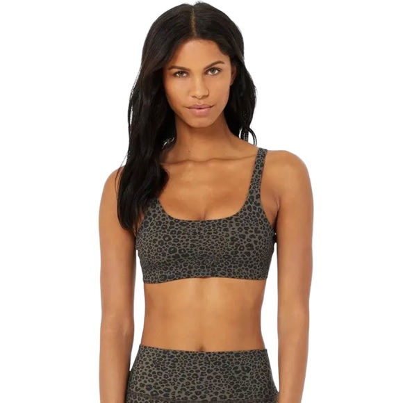ALO Yoga Other - Alo Yoga Vapor Leopard Bra in Olive Branch (Small) Scooped Neck